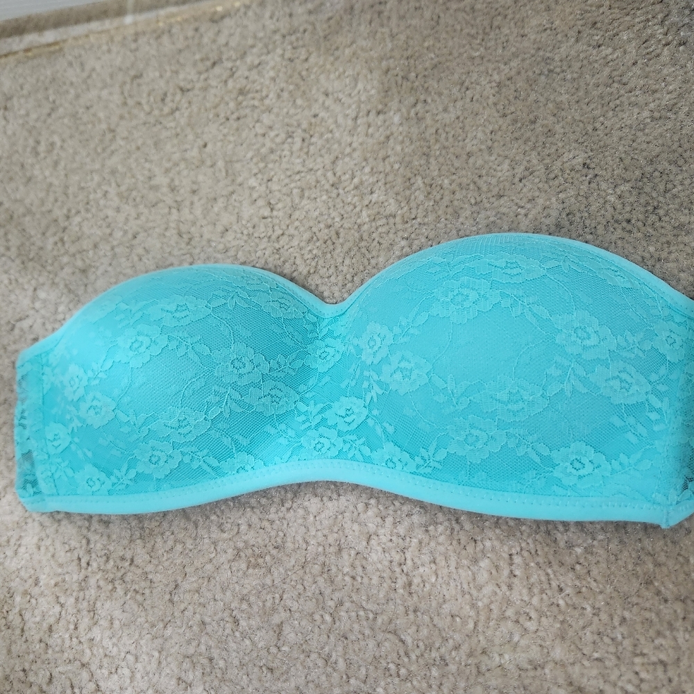 Strapless Victoria's Secret Bra/Bandeau Small